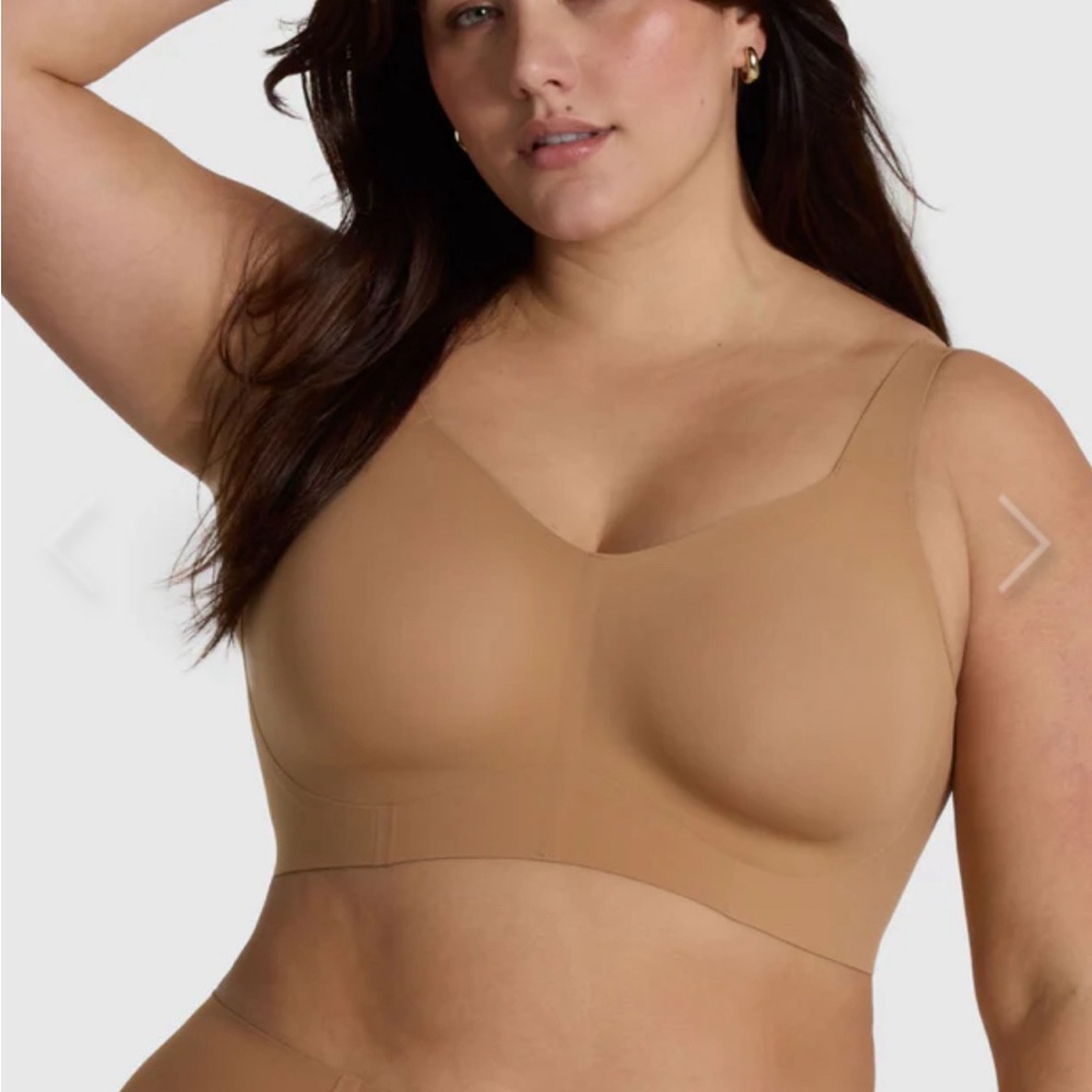 Evelyn Bobbie Beyond Bra